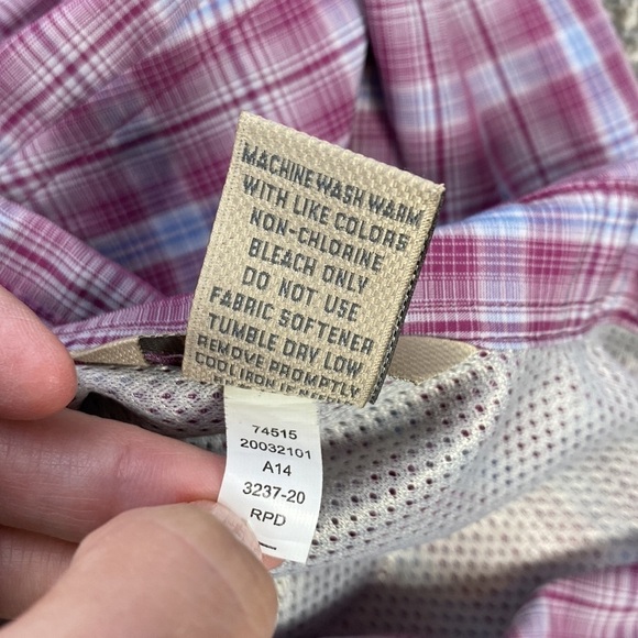 Duluth Trading Armachillo Cooling Plaid Blue Red Button Up Shirt XS - Picture 4 of 4